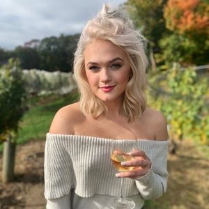 Meet your Posher, Jackie